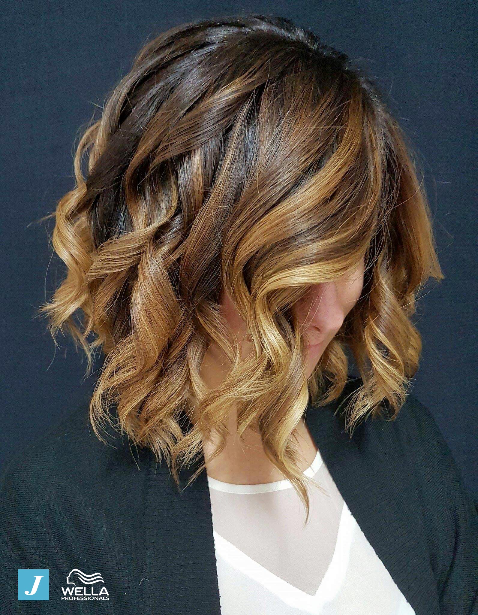Shatush Nocciola Su Capelli Neri Taglio Medio
2022