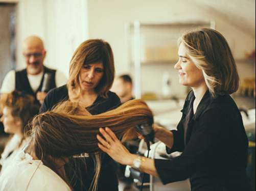 tagli capelli medio lunghi