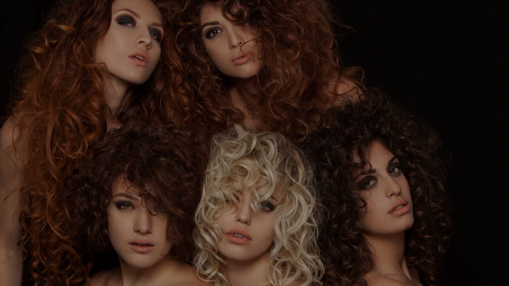 Create natural hair colors for your customers with Joelle Degradé