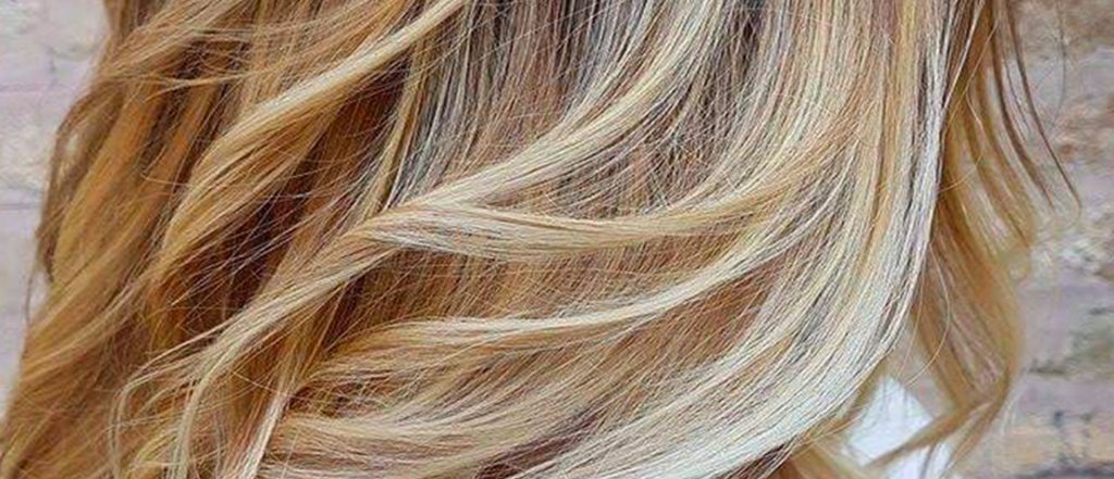 Schiariture naturali tra i capelli con il Degradé