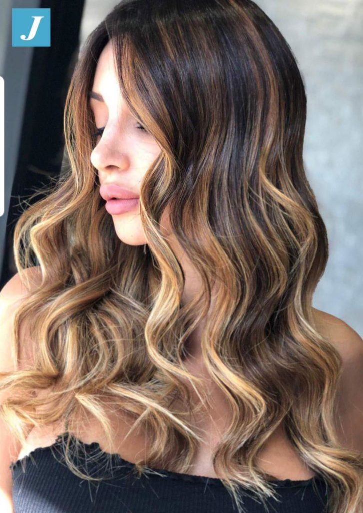 Degradé capelli lunghi lisci