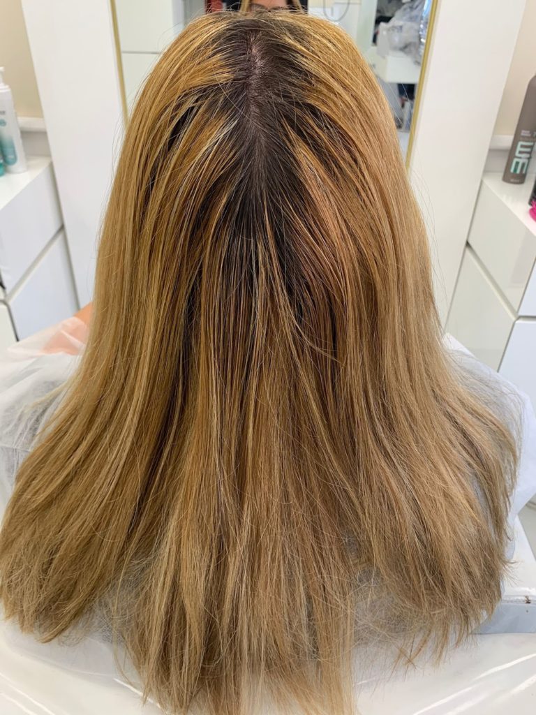 Capelli donna prima del Degradé biondo