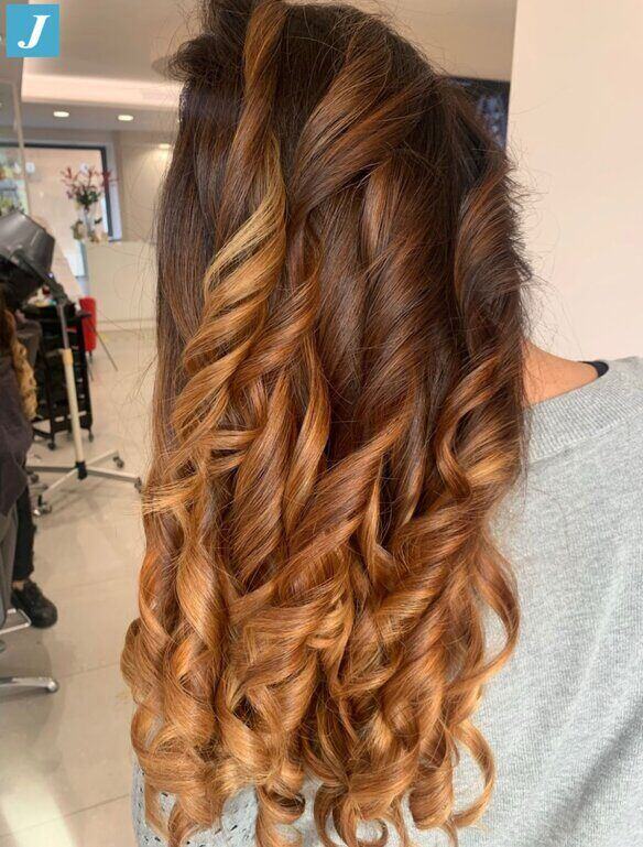 Capelli donna con Degradé castano ramato