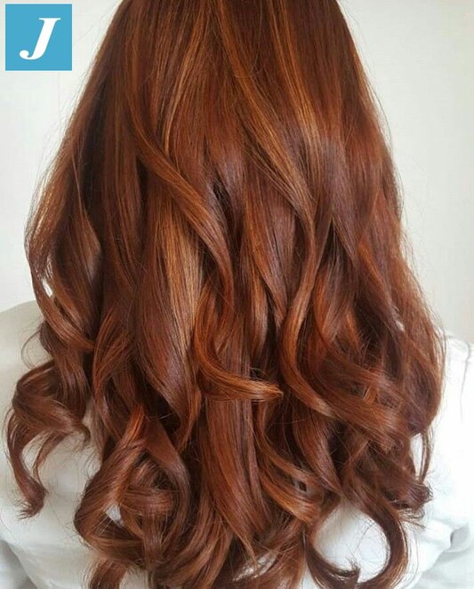 Capelli donna con Degradé rosso ramato