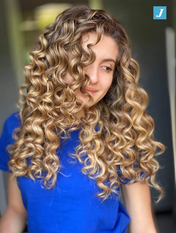 Capelli ricci con Degradé