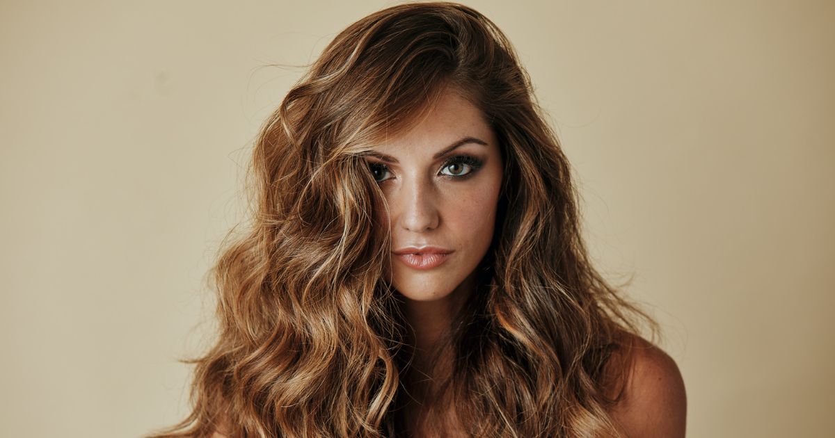 Meches castane e Degradé castano: quali sono le differenze?