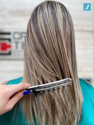 Dopo il Degradé: capelli colorati biondo cenere freddo