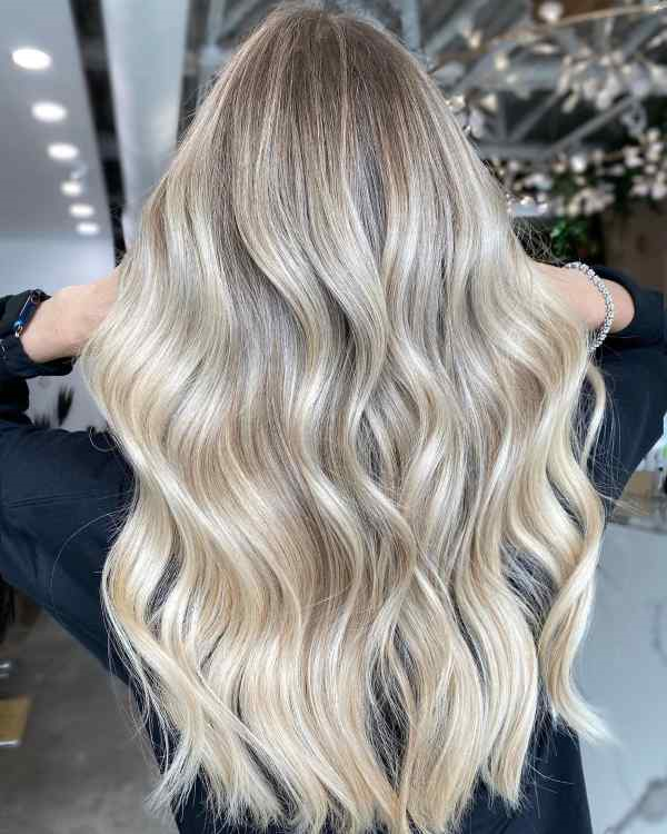 Balayage biondo cenere 2024
